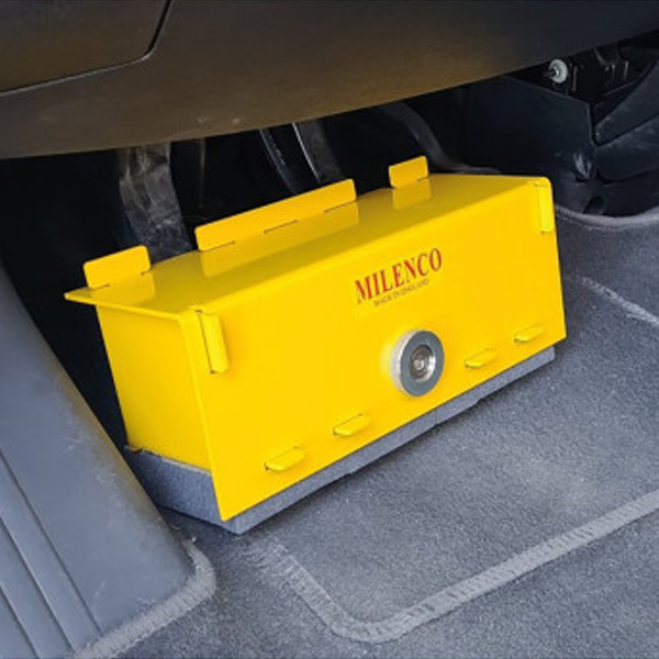 Antivol pdale Milenco Transit aprs 2013 et Sprinter aprs 2006