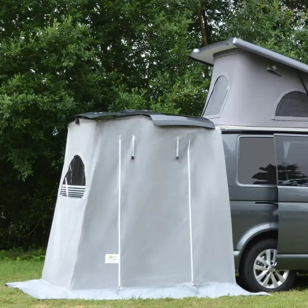 Auvent hayon Spacecamp pour Mercedes Vito depuis 2014 et Renault Trafic depuis 2015