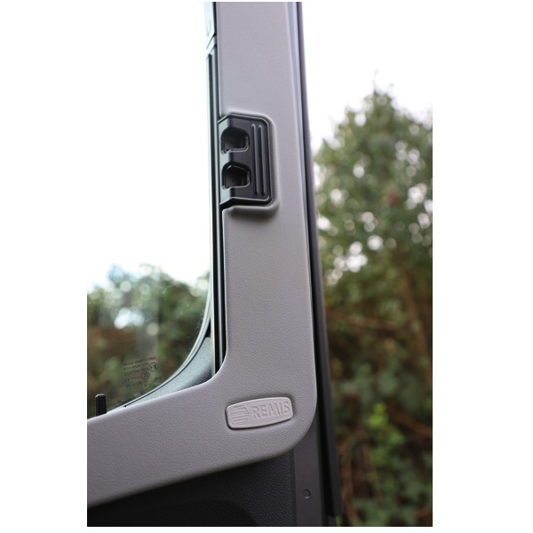 Stores latraux REMIFRONT Mercedes Sprinter depuis 2019