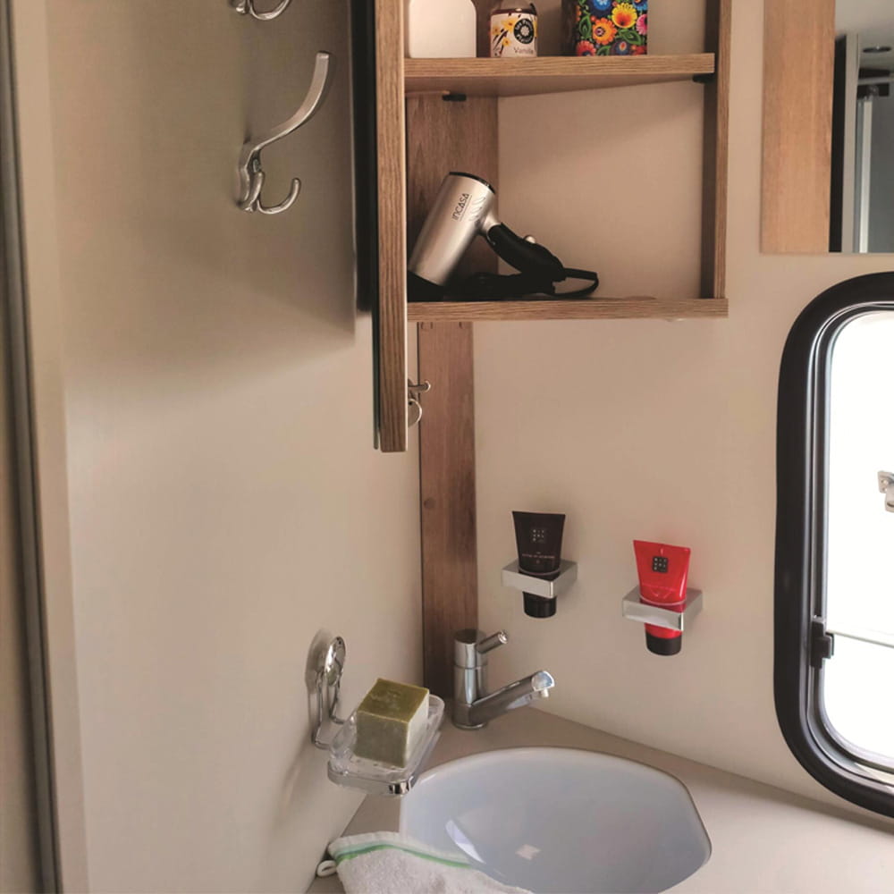 S�che cheveux de voyage pliable 12V 180W