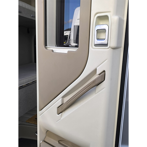 Poigne de porte intrieure de cellule marron