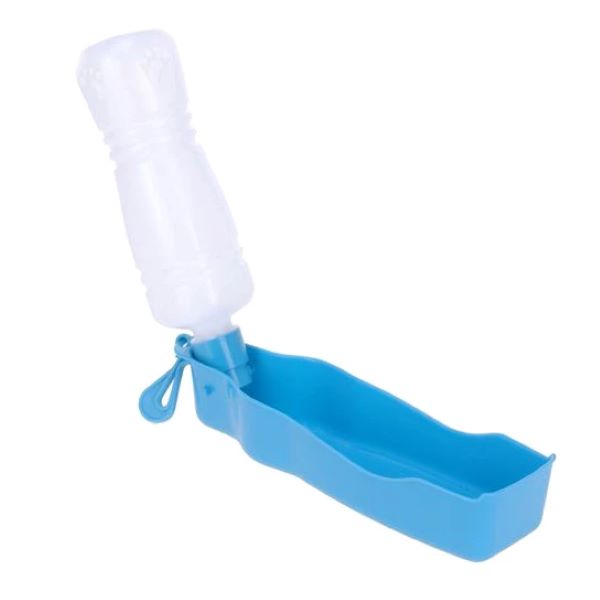 Bouteille avec abreuvoir pour animaux
