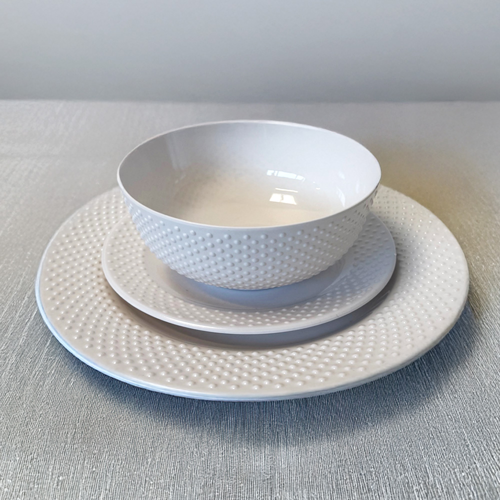 Assiette en mlamine blanche  points 21 cm