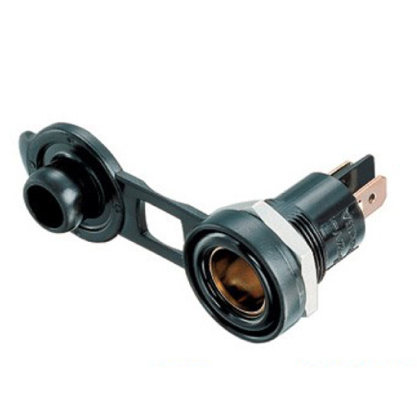 avis sur Prise 12V DIN  encastrer avec couvercle