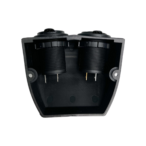 Socle en saillie avec prise 12V et 2 USB 