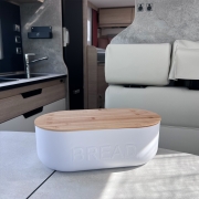 Boîte à pain avec couvercle