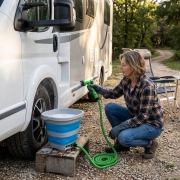 Seau pliable avec pompe et pistolet int�gr�es 15 L TRIGANO